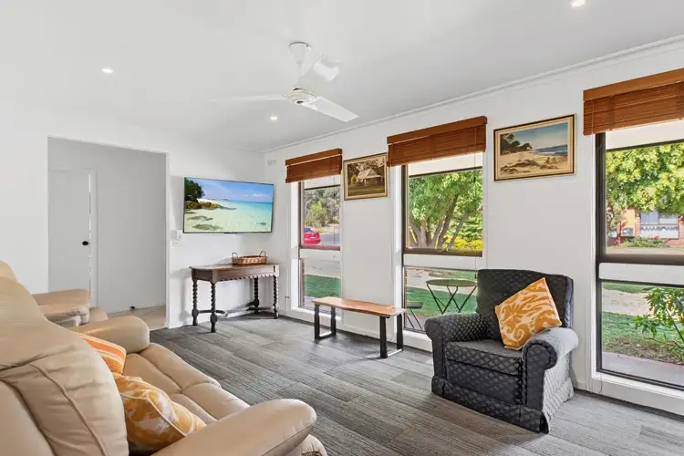 Sixth view of Homely unit listing, 1/1 Nandina Court, Strathdale VIC 3550