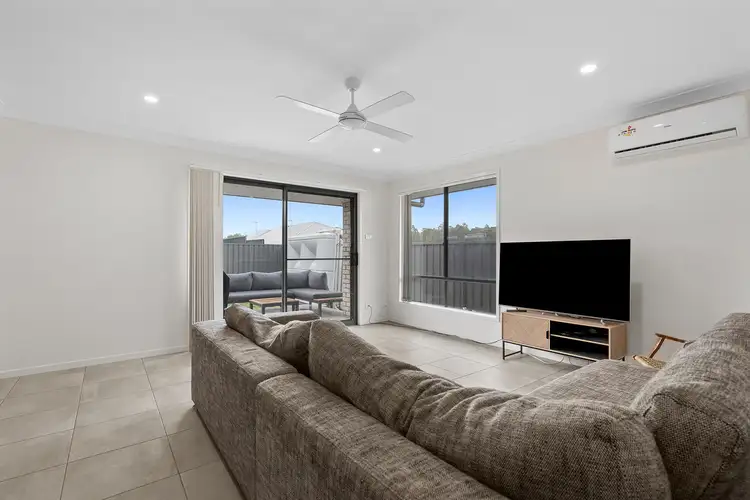 Third view of Homely semi-detached listing, 2/7 Cambridge Street, Thornton NSW 2322