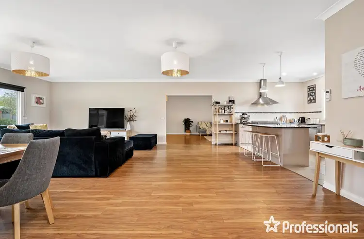 Second view of Homely house listing, 3 Wedgewood Court, Yarra Glen VIC 3775