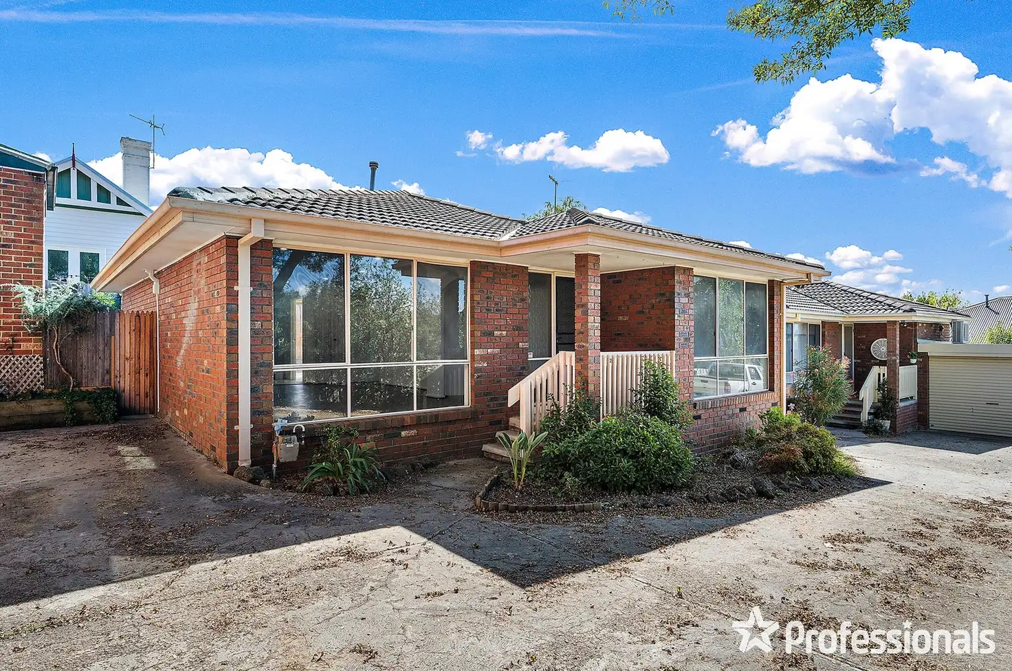 Main view of Homely unit listing, 2/20 Albert Hill Road, Lilydale VIC 3140