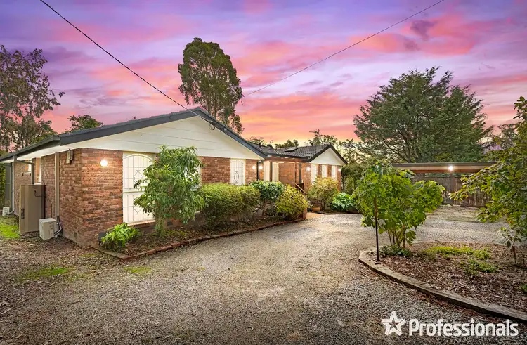 97 Pine Road, Mooroolbark VIC 3138