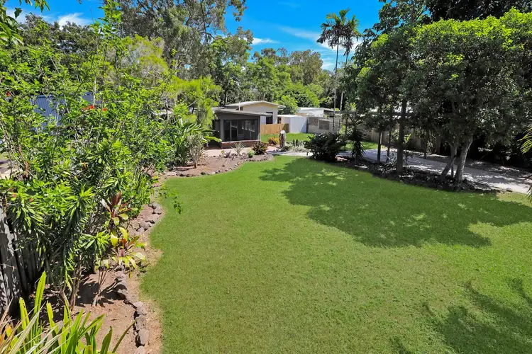 92 Machans Beach Road, Machans Beach QLD 4878