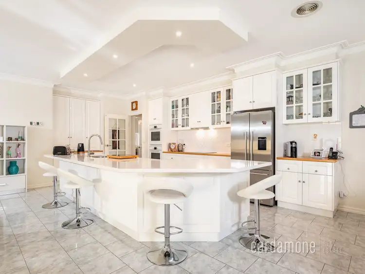 Fifth view of Homely house listing, 10 Silvan Crescent, Kialla VIC 3631