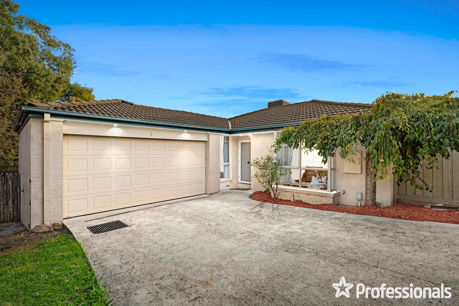 Main view of Homely unit listing, 2/21 Jennings Road, Bayswater North VIC 3153