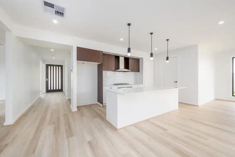 Second view of Homely house listing, 10 Hart Crescent, Kialla VIC 3631