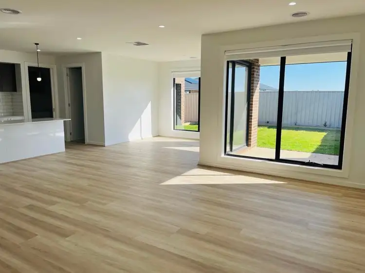 Third view of Homely house listing, 10 Hart Crescent, Kialla VIC 3631