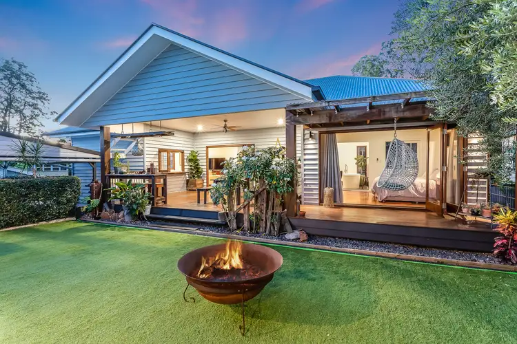 24 Bracken Ridge Road, Sandgate QLD 4017