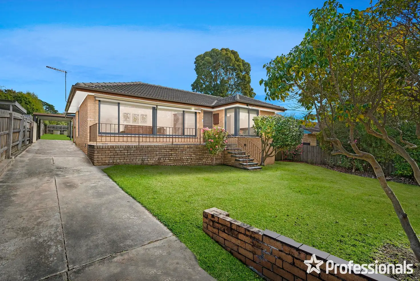 Main view of Homely house listing, 15 Holmes Road, Mooroolbark VIC 3138