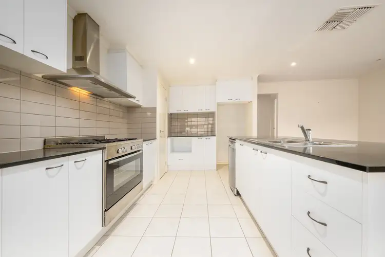 Fourth view of Homely house listing, 5 Prospect Crescent, Kialla VIC 3631