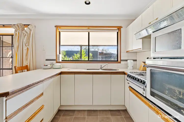 Seventh view of Homely house listing, 71 Park Road, Maryborough VIC 3465