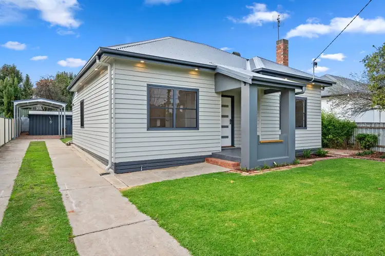 6 Royal Avenue, Kennington VIC 3550