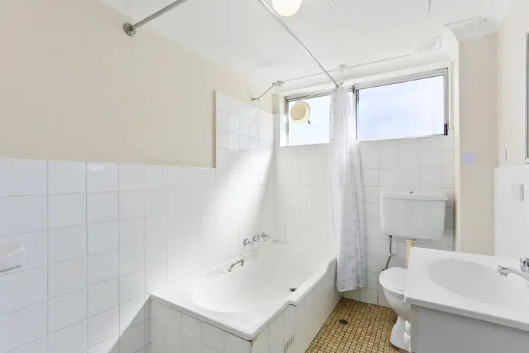 Fifth view of Homely unit listing, 4/77 Menangle Street, Picton NSW 2571