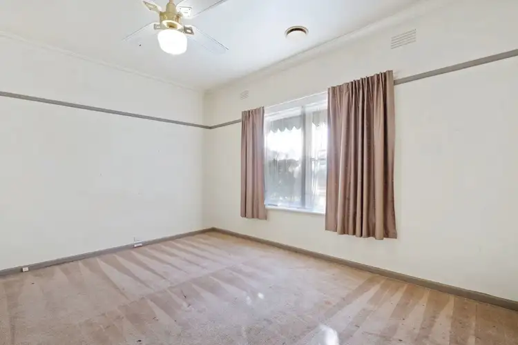 Fifth view of Homely house listing, 1 Peters Street, Long Gully VIC 3550