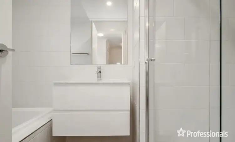 Fifth view of Homely townhouse listing, 8 Pebble Close, Mooroolbark VIC 3138