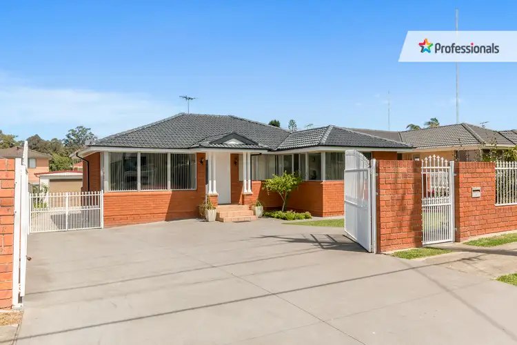 44 Hillview Parade, Lurnea NSW 2170