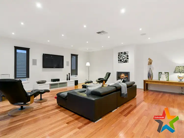 Second view of Homely house listing, 6 Somerset Crescent, Croydon VIC 3136