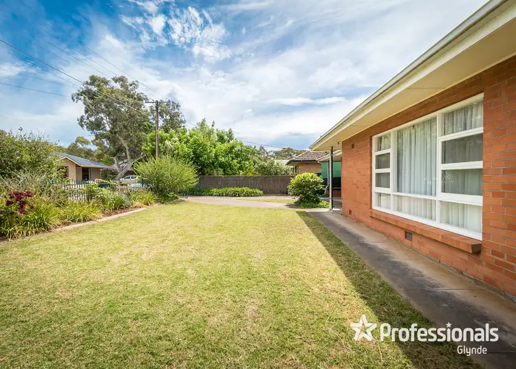 Second view of Homely house listing, 7 Lynly Crescent, Rostrevor SA 5073