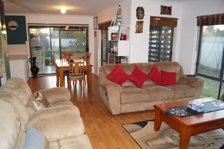 Seventh view of Homely house listing, 11 Madge Court, Mooroopna VIC 3629