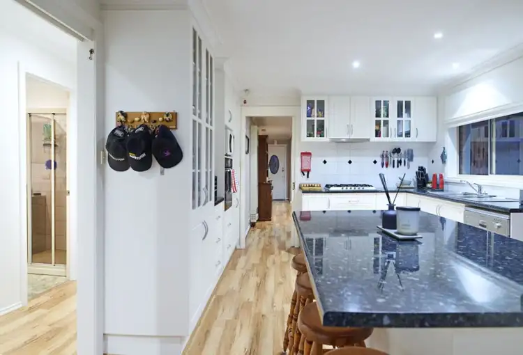 Fifth view of Homely house listing, 30 Silvan Crescent, Kialla VIC 3631