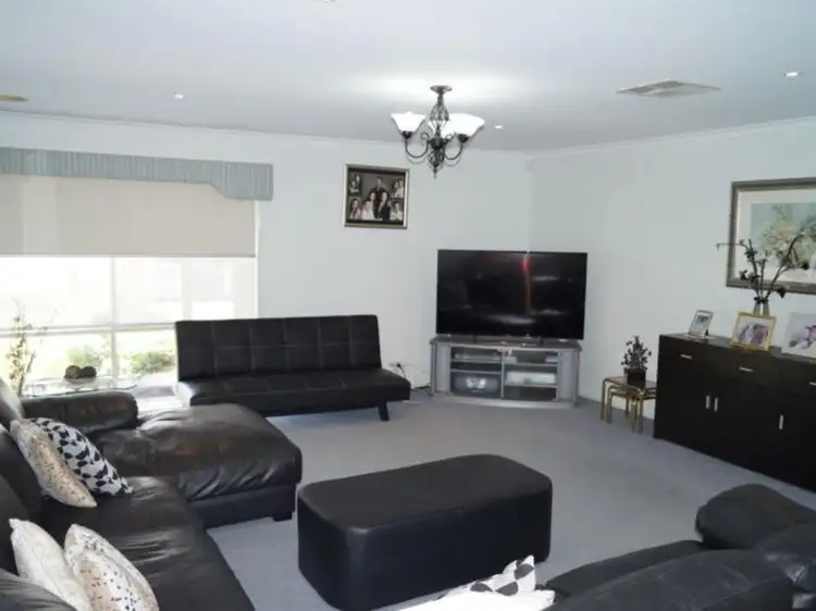 Sixth view of Homely house listing, 1 Hepburn Pl, Kialla VIC 3631