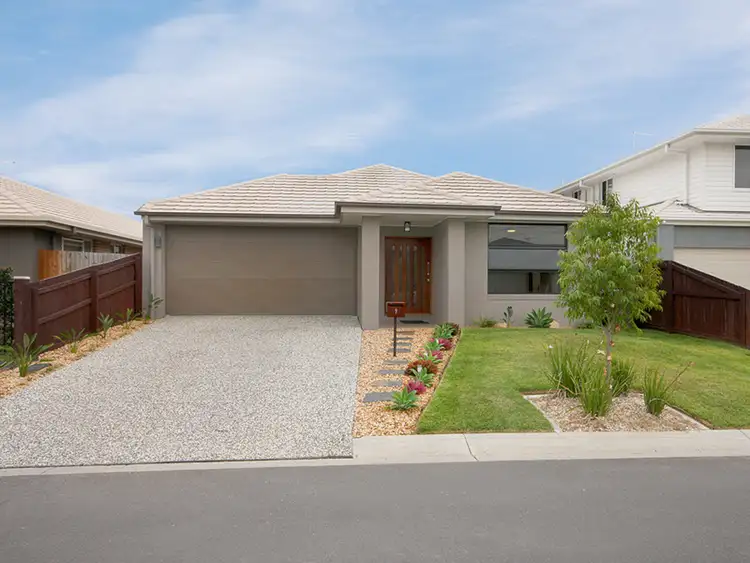 9 Woodgate Street, Oxley QLD 4075