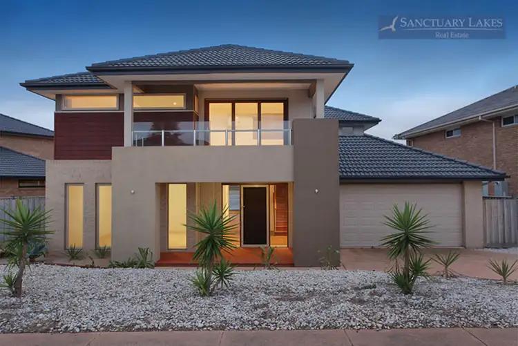 11 Spinnaker Rise, Sanctuary Lakes VIC 3030