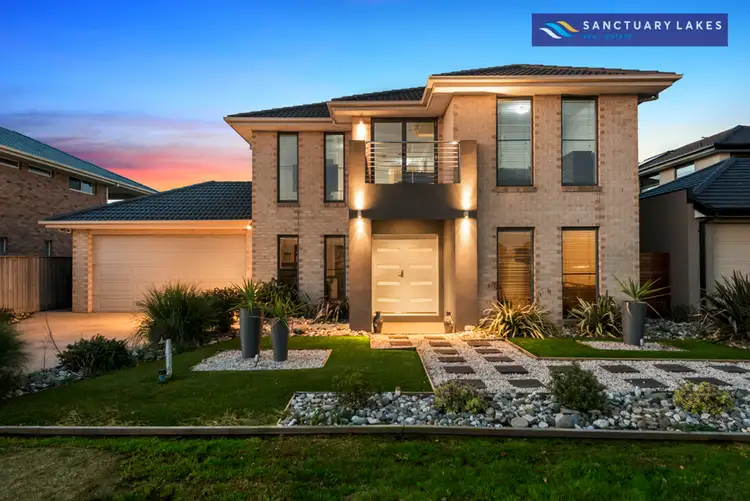 28 Vaucluse Boulevard, Sanctuary Lakes VIC 3030