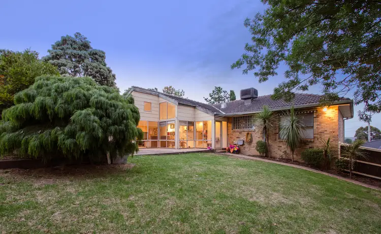 1 Eliot Court, Mooroolbark VIC 3138