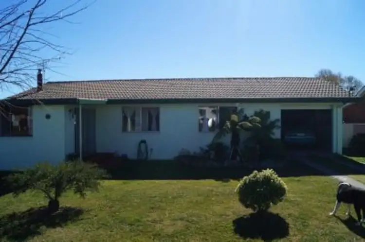 11 ODonnell Avenue, Guyra NSW 2365