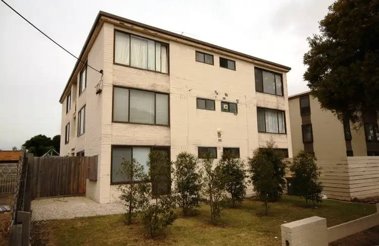 8/14 Salisbury Street, Glenroy VIC 3046