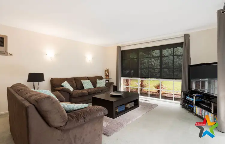 Third view of Homely house listing, 6 Blaxland Court, Mooroolbark VIC 3138