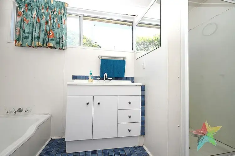 Sixth view of Homely house listing, 2 Thorn Lane, Ipswich QLD 4305