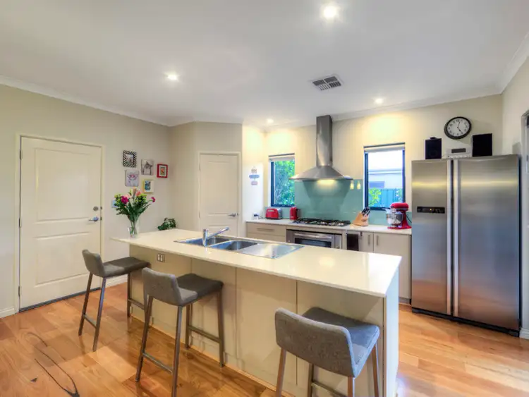 Sixth view of Homely house listing, 2 Tyler Mews, Forrestfield WA 6058