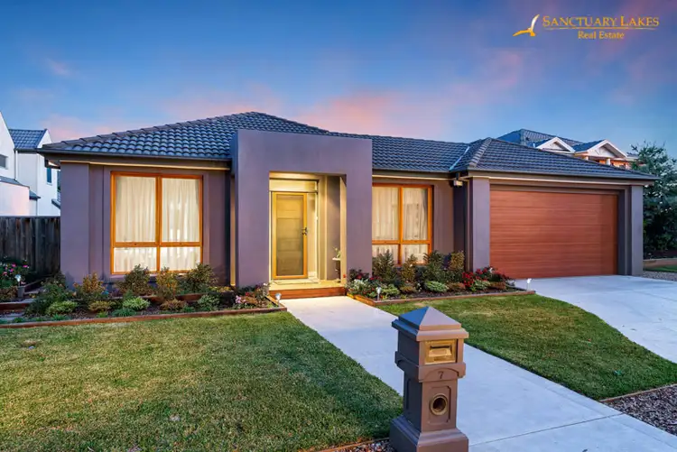 7 Springbank Court, Sanctuary Lakes VIC 3030