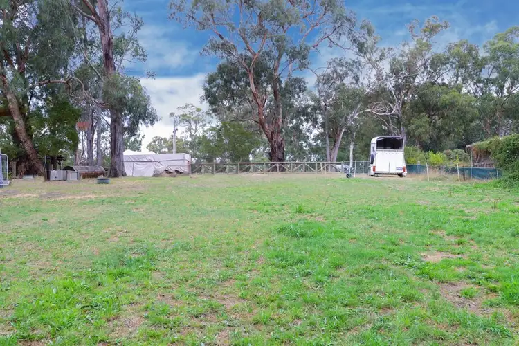 42 Lusatia Park Road, Woori Yallock VIC 3139