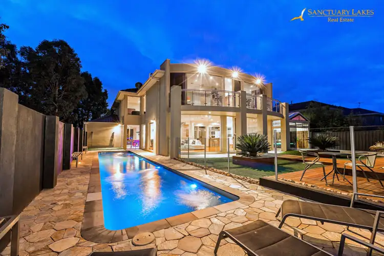 51 Tournament Drive, Sanctuary Lakes VIC 3030