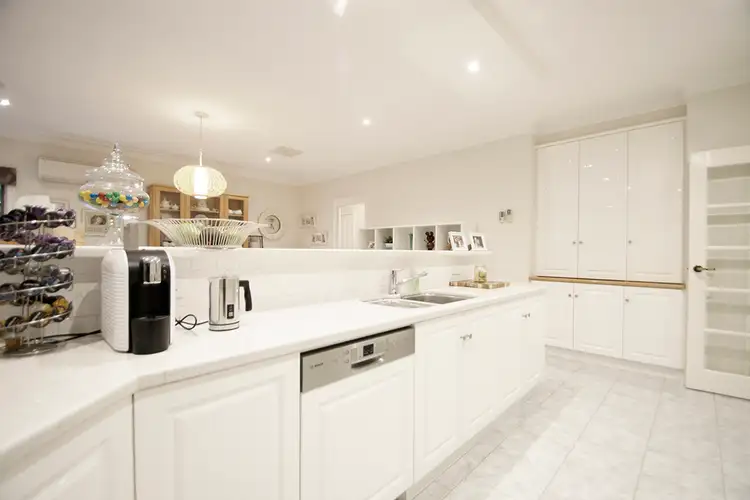 Fourth view of Homely house listing, 10 Silvan Crescent, Kialla VIC 3631