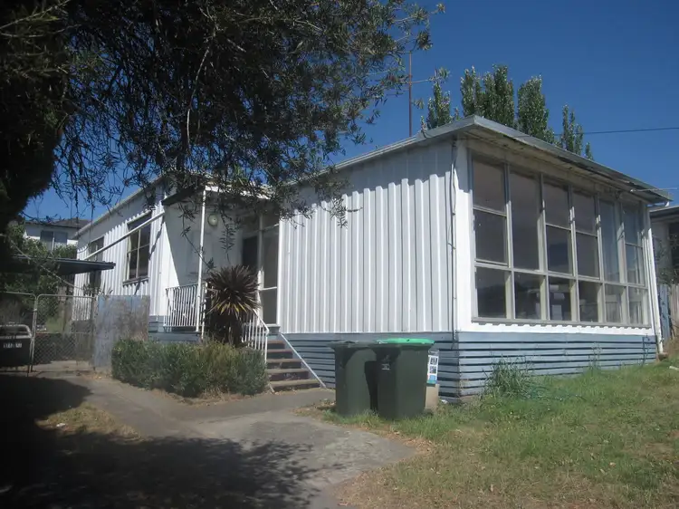 16 Dunbar Avenue, Morwell VIC 3840