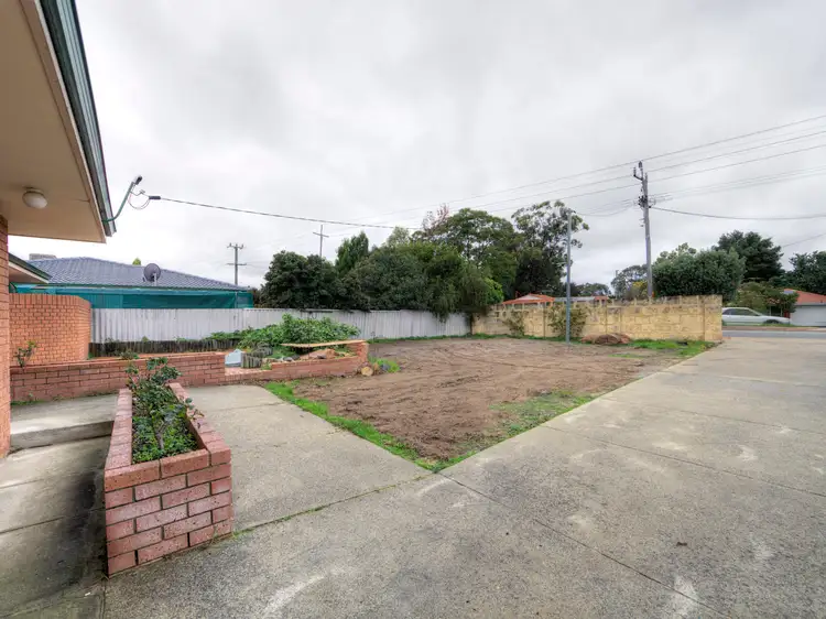 130 Hale Road, Forrestfield WA 6058
