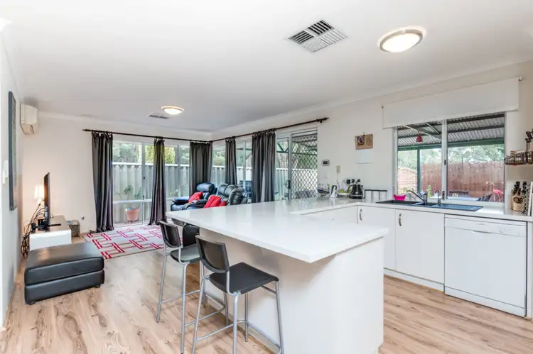 1/11 Preece Court, Forrestfield WA 6058