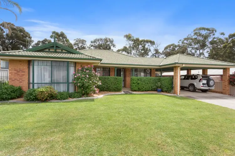 Main view of Homely house listing, 19 Gallway Drive, Eaglehawk VIC 3556
