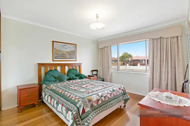 Fifth view of Homely house listing, 10 Barringun Crescent, Clayton South VIC 3169