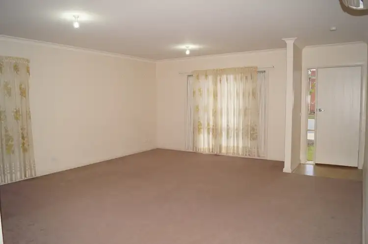 Third view of Homely townhouse listing, 4/38 Gilchrist Street, Shepparton VIC 3630