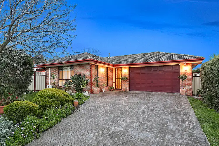 12 Benshaw Court, Hillside VIC 3037