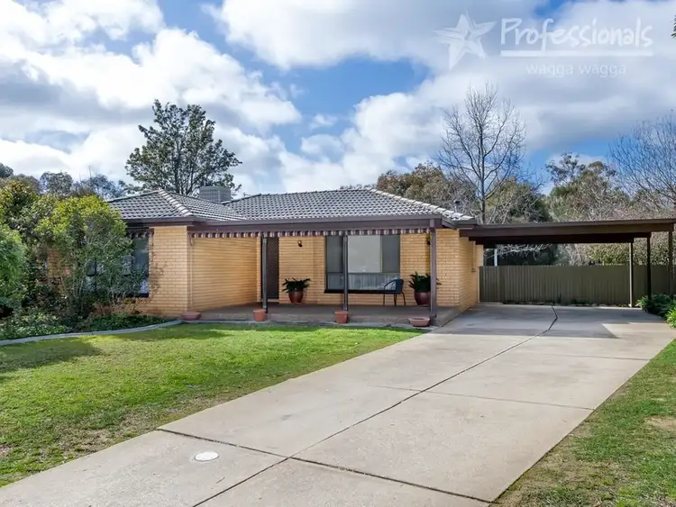 Main view of Homely house listing, 3 Casey Place, Mount Austin NSW 2650