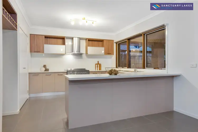 Fifth view of Homely house listing, 263 Sanctuary Lakes North Boulevard, Sanctuary Lakes VIC 3030