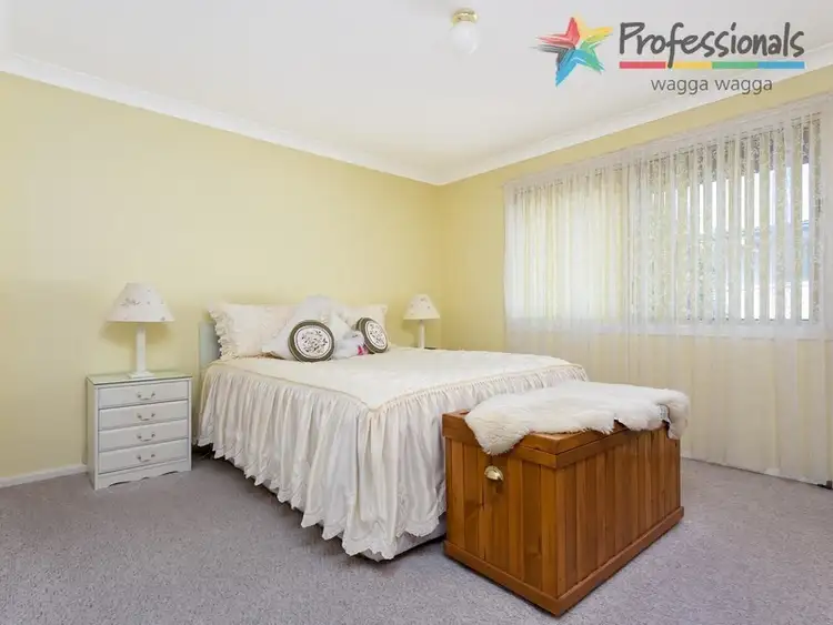 Sixth view of Homely villa listing, 2/14 Faye Avenue, Wagga Wagga NSW 2650