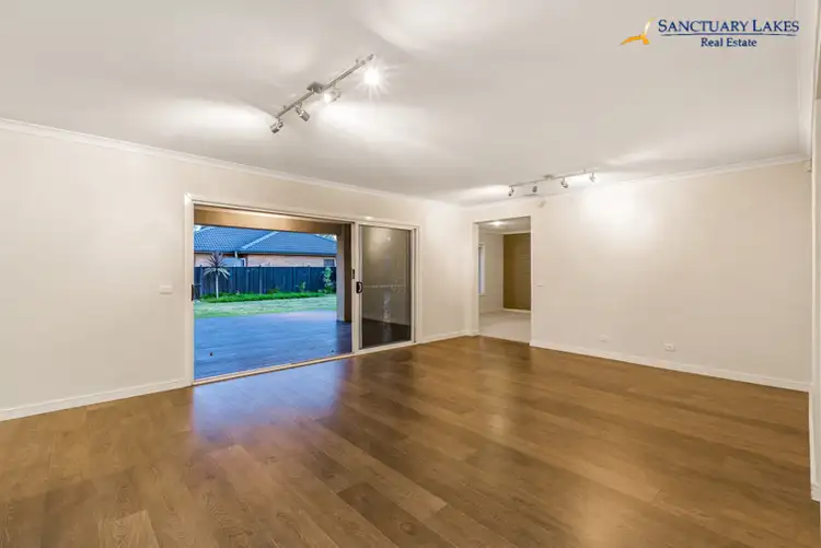 Fifth view of Homely house listing, 142 Sanctuary Lakes South Boulevard, Sanctuary Lakes VIC 3030