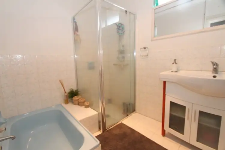 Sixth view of Homely semi-detached listing, 1 Conto Ave, Dianella WA 6059