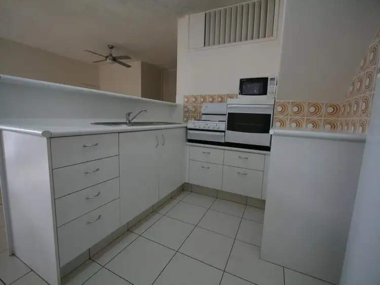 Fourth view of Homely apartment listing, 2/21 Heath St, Southport QLD 4215